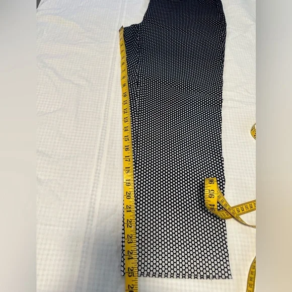 Polkadot, navy and white cropped pants. Size 1X. - Picture 3 of 5